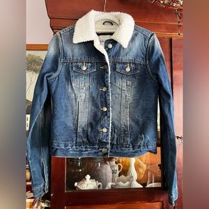 New without tags Reserve Fairfax Faux Sherpa lined Jean jacket size small